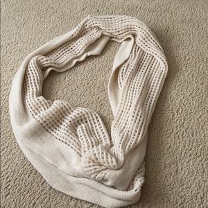 Infinity scarf